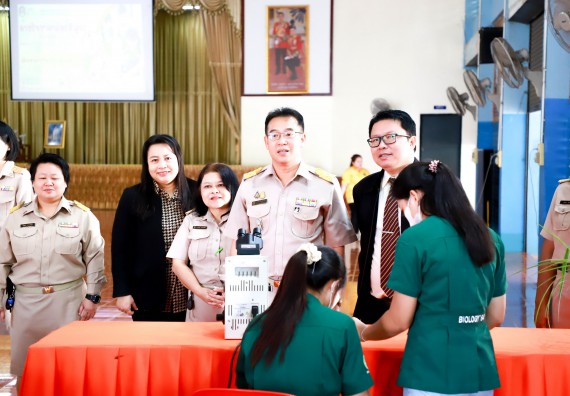 ภาพกิจกรรม  คณะวิทยาศาสตร์และเทคโนโลยี จัดค่ายวิทยาศาสตร์สัญจร ปีการศึกษา 2566  โรงเรียนโกสัมพีวิทยา