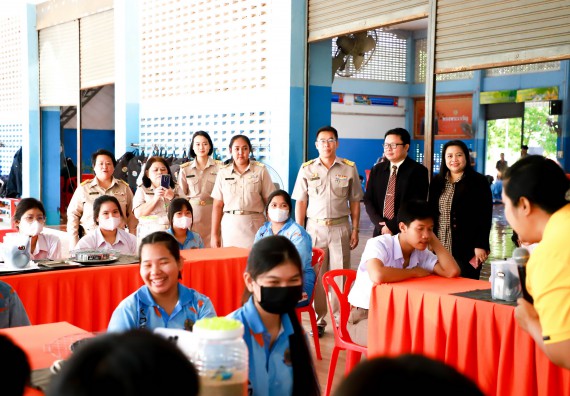 ภาพกิจกรรม  คณะวิทยาศาสตร์และเทคโนโลยี จัดค่ายวิทยาศาสตร์สัญจร ปีการศึกษา 2566  โรงเรียนโกสัมพีวิทยา