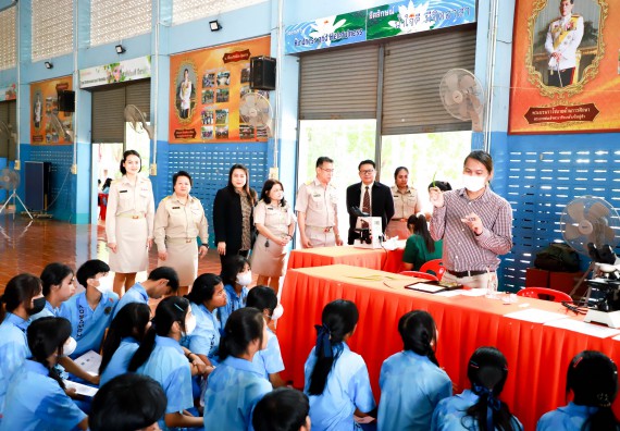 ภาพกิจกรรม  คณะวิทยาศาสตร์และเทคโนโลยี จัดค่ายวิทยาศาสตร์สัญจร ปีการศึกษา 2566  โรงเรียนโกสัมพีวิทยา