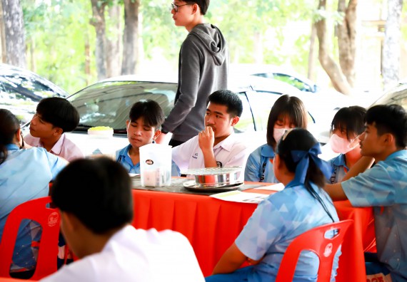 ภาพกิจกรรม  คณะวิทยาศาสตร์และเทคโนโลยี จัดค่ายวิทยาศาสตร์สัญจร ปีการศึกษา 2566  โรงเรียนโกสัมพีวิทยา