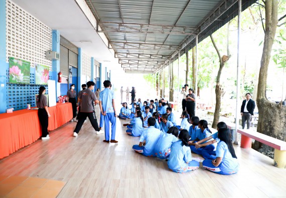 ภาพกิจกรรม  คณะวิทยาศาสตร์และเทคโนโลยี จัดค่ายวิทยาศาสตร์สัญจร ปีการศึกษา 2566  โรงเรียนโกสัมพีวิทยา