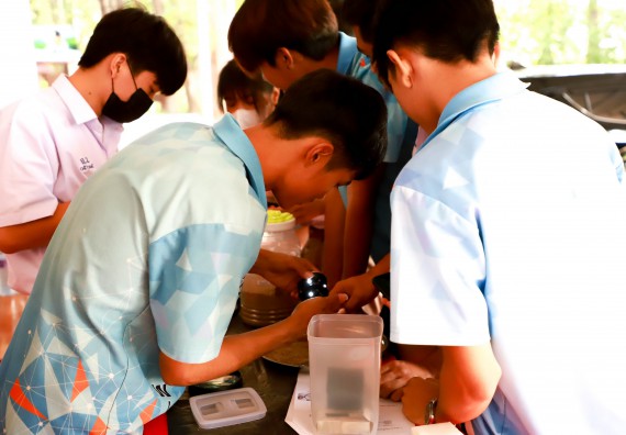 ภาพกิจกรรม  คณะวิทยาศาสตร์และเทคโนโลยี จัดค่ายวิทยาศาสตร์สัญจร ปีการศึกษา 2566  โรงเรียนโกสัมพีวิทยา