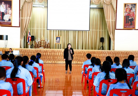ภาพกิจกรรม  คณะวิทยาศาสตร์และเทคโนโลยี จัดค่ายวิทยาศาสตร์สัญจร ปีการศึกษา 2566  โรงเรียนโกสัมพีวิทยา