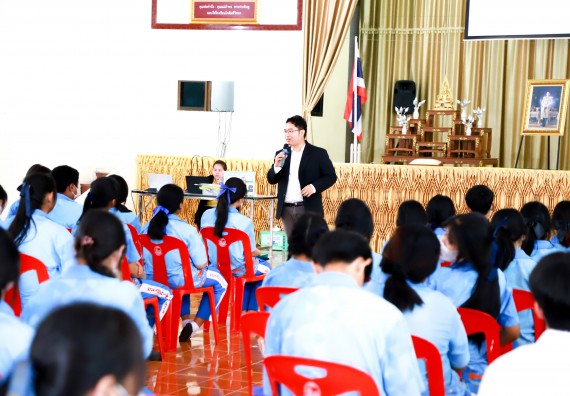 ภาพกิจกรรม  คณะวิทยาศาสตร์และเทคโนโลยี จัดค่ายวิทยาศาสตร์สัญจร ปีการศึกษา 2566  โรงเรียนโกสัมพีวิทยา