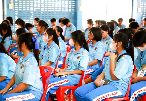 ภาพกิจกรรม  คณะวิทยาศาสตร์และเทคโนโลยี จัดค่ายวิทยาศาสตร์สัญจร ปีการศึกษา 2566  โรงเรียนโกสัมพีวิทยา