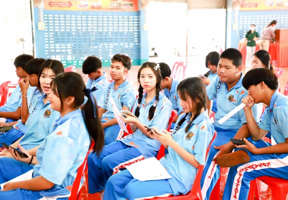 ภาพกิจกรรม  คณะวิทยาศาสตร์และเทคโนโลยี จัดค่ายวิทยาศาสตร์สัญจร ปีการศึกษา 2566  โรงเรียนโกสัมพีวิทยา