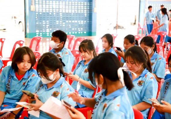 ภาพกิจกรรม  คณะวิทยาศาสตร์และเทคโนโลยี จัดค่ายวิทยาศาสตร์สัญจร ปีการศึกษา 2566  โรงเรียนโกสัมพีวิทยา