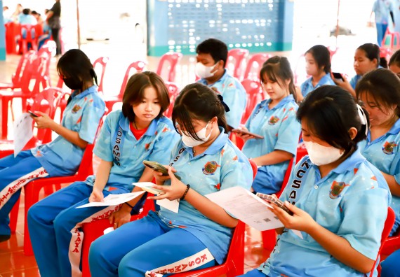 ภาพกิจกรรม  คณะวิทยาศาสตร์และเทคโนโลยี จัดค่ายวิทยาศาสตร์สัญจร ปีการศึกษา 2566  โรงเรียนโกสัมพีวิทยา