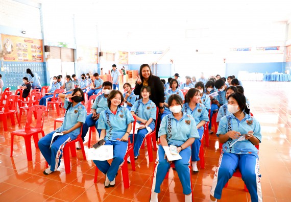 ภาพกิจกรรม  คณะวิทยาศาสตร์และเทคโนโลยี จัดค่ายวิทยาศาสตร์สัญจร ปีการศึกษา 2566  โรงเรียนโกสัมพีวิทยา