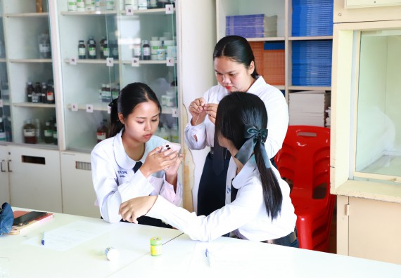 ภาพกิจกรรม  คณะวิทยาศาสตร์และเทคโนโลยี จัดค่ายวิทยาศาสตร์สัญจร ปีการศึกษา 2566  โรงเรียนองค์การบริหารส่วนจังหวัดกำแพงเพชร