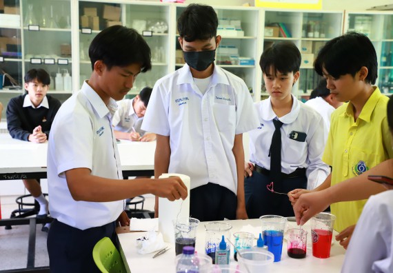 ภาพกิจกรรม  คณะวิทยาศาสตร์และเทคโนโลยี จัดค่ายวิทยาศาสตร์สัญจร ปีการศึกษา 2566  โรงเรียนองค์การบริหารส่วนจังหวัดกำแพงเพชร