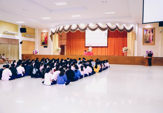 ภาพกิจกรรม  คณะวิทยาศาสตร์และเทคโนโลยี จัดค่ายวิทยาศาสตร์สัญจร ปีการศึกษา 2566  โรงเรียนวัชรวิทยา