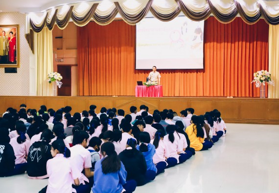 ภาพกิจกรรม  คณะวิทยาศาสตร์และเทคโนโลยี จัดค่ายวิทยาศาสตร์สัญจร ปีการศึกษา 2566  โรงเรียนวัชรวิทยา