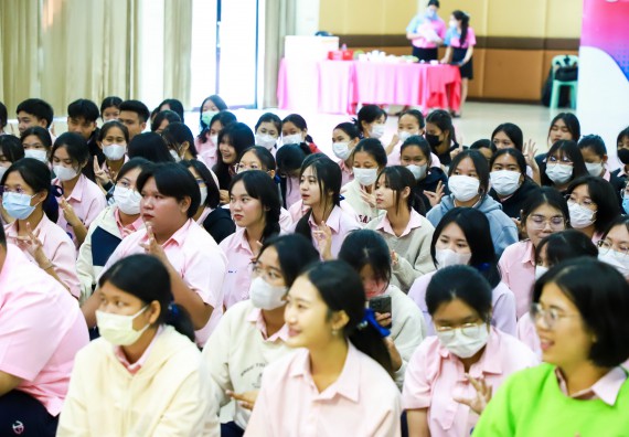 ภาพกิจกรรม  คณะวิทยาศาสตร์และเทคโนโลยี จัดค่ายวิทยาศาสตร์สัญจร ปีการศึกษา 2566  โรงเรียนวัชรวิทยา