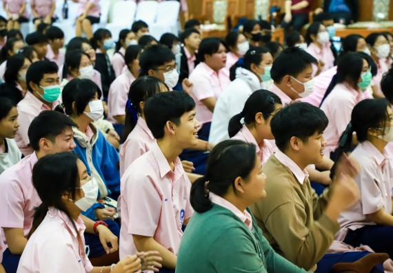 ภาพกิจกรรม  คณะวิทยาศาสตร์และเทคโนโลยี จัดค่ายวิทยาศาสตร์สัญจร ปีการศึกษา 2566  โรงเรียนวัชรวิทยา