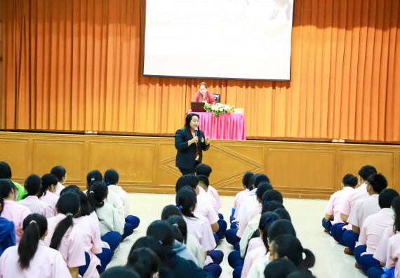 ภาพกิจกรรม  คณะวิทยาศาสตร์และเทคโนโลยี จัดค่ายวิทยาศาสตร์สัญจร ปีการศึกษา 2566  โรงเรียนวัชรวิทยา