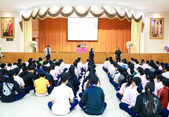ภาพกิจกรรม  คณะวิทยาศาสตร์และเทคโนโลยี จัดค่ายวิทยาศาสตร์สัญจร ปีการศึกษา 2566  โรงเรียนวัชรวิทยา