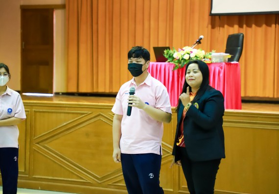 ภาพกิจกรรม  คณะวิทยาศาสตร์และเทคโนโลยี จัดค่ายวิทยาศาสตร์สัญจร ปีการศึกษา 2566  โรงเรียนวัชรวิทยา