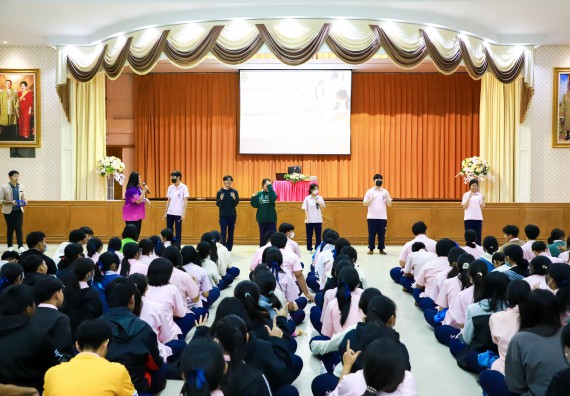 ภาพกิจกรรม  คณะวิทยาศาสตร์และเทคโนโลยี จัดค่ายวิทยาศาสตร์สัญจร ปีการศึกษา 2566  โรงเรียนวัชรวิทยา