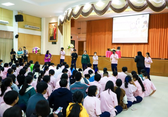 ภาพกิจกรรม  คณะวิทยาศาสตร์และเทคโนโลยี จัดค่ายวิทยาศาสตร์สัญจร ปีการศึกษา 2566  โรงเรียนวัชรวิทยา