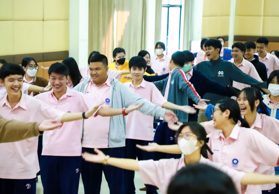 ภาพกิจกรรม  คณะวิทยาศาสตร์และเทคโนโลยี จัดค่ายวิทยาศาสตร์สัญจร ปีการศึกษา 2566  โรงเรียนวัชรวิทยา