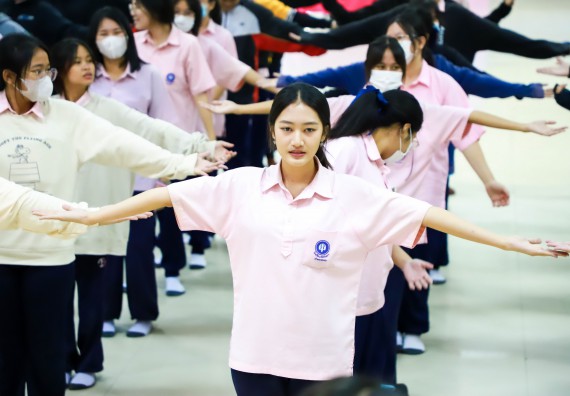 ภาพกิจกรรม  คณะวิทยาศาสตร์และเทคโนโลยี จัดค่ายวิทยาศาสตร์สัญจร ปีการศึกษา 2566  โรงเรียนวัชรวิทยา