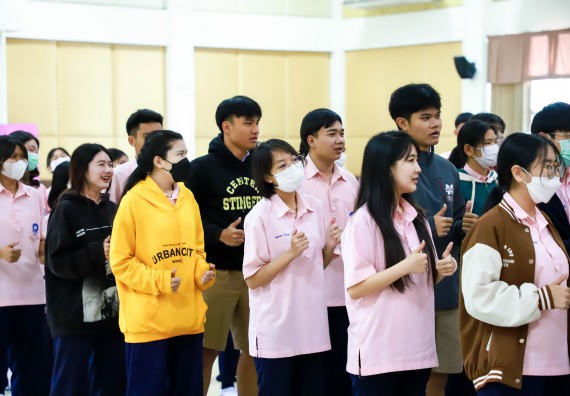 ภาพกิจกรรม  คณะวิทยาศาสตร์และเทคโนโลยี จัดค่ายวิทยาศาสตร์สัญจร ปีการศึกษา 2566  โรงเรียนวัชรวิทยา