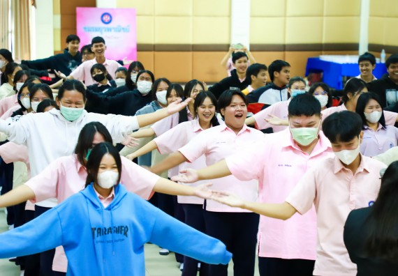 ภาพกิจกรรม  คณะวิทยาศาสตร์และเทคโนโลยี จัดค่ายวิทยาศาสตร์สัญจร ปีการศึกษา 2566  โรงเรียนวัชรวิทยา