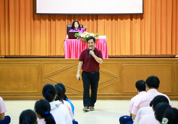 ภาพกิจกรรม  คณะวิทยาศาสตร์และเทคโนโลยี จัดค่ายวิทยาศาสตร์สัญจร ปีการศึกษา 2566  โรงเรียนวัชรวิทยา