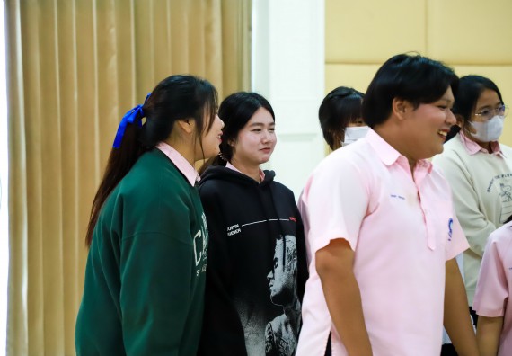 ภาพกิจกรรม  คณะวิทยาศาสตร์และเทคโนโลยี จัดค่ายวิทยาศาสตร์สัญจร ปีการศึกษา 2566  โรงเรียนวัชรวิทยา