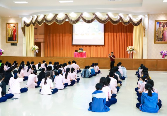 ภาพกิจกรรม  คณะวิทยาศาสตร์และเทคโนโลยี จัดค่ายวิทยาศาสตร์สัญจร ปีการศึกษา 2566  โรงเรียนวัชรวิทยา