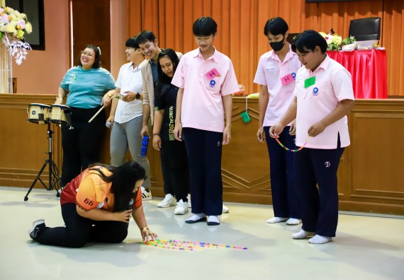 ภาพกิจกรรม  คณะวิทยาศาสตร์และเทคโนโลยี จัดค่ายวิทยาศาสตร์สัญจร ปีการศึกษา 2566  โรงเรียนวัชรวิทยา