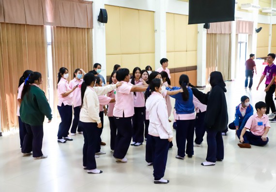 ภาพกิจกรรม  คณะวิทยาศาสตร์และเทคโนโลยี จัดค่ายวิทยาศาสตร์สัญจร ปีการศึกษา 2566  โรงเรียนวัชรวิทยา