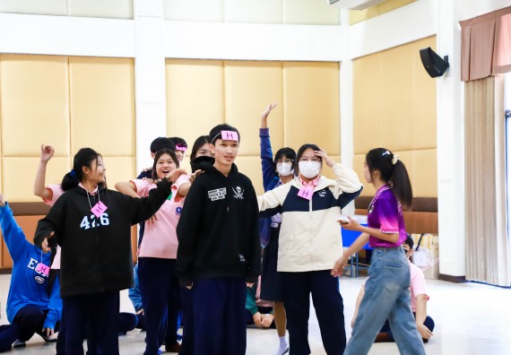 ภาพกิจกรรม  คณะวิทยาศาสตร์และเทคโนโลยี จัดค่ายวิทยาศาสตร์สัญจร ปีการศึกษา 2566  โรงเรียนวัชรวิทยา