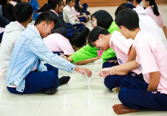 ภาพกิจกรรม  คณะวิทยาศาสตร์และเทคโนโลยี จัดค่ายวิทยาศาสตร์สัญจร ปีการศึกษา 2566  โรงเรียนวัชรวิทยา