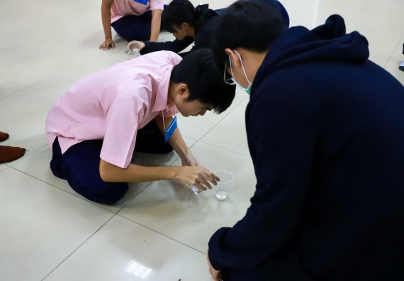 ภาพกิจกรรม  คณะวิทยาศาสตร์และเทคโนโลยี จัดค่ายวิทยาศาสตร์สัญจร ปีการศึกษา 2566  โรงเรียนวัชรวิทยา