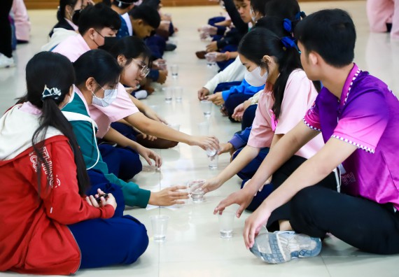 ภาพกิจกรรม  คณะวิทยาศาสตร์และเทคโนโลยี จัดค่ายวิทยาศาสตร์สัญจร ปีการศึกษา 2566  โรงเรียนวัชรวิทยา