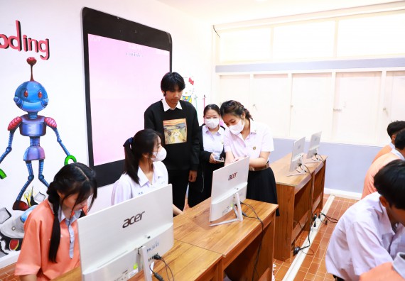 ภาพกิจกรรม  คณะวิทยาศาสตร์และเทคโนโลยี จัดค่ายวิทยาศาสตร์สัญจร ปีการศึกษา 2566  โรงเรียนคณฑีพิทยาคม