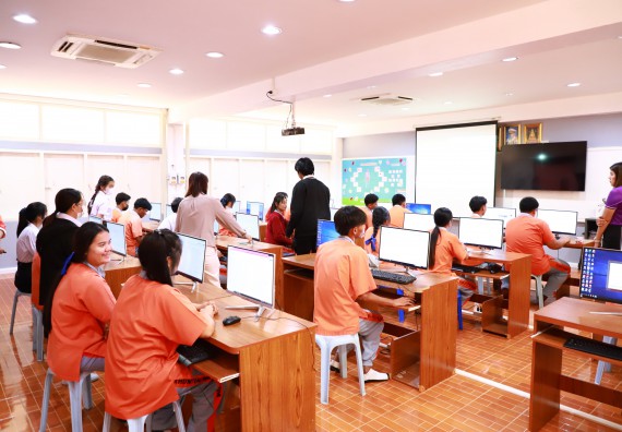 ภาพกิจกรรม  คณะวิทยาศาสตร์และเทคโนโลยี จัดค่ายวิทยาศาสตร์สัญจร ปีการศึกษา 2566  โรงเรียนคณฑีพิทยาคม