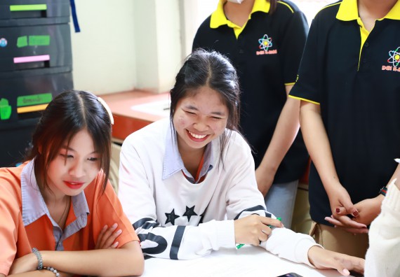 ภาพกิจกรรม  คณะวิทยาศาสตร์และเทคโนโลยี จัดค่ายวิทยาศาสตร์สัญจร ปีการศึกษา 2566  โรงเรียนคณฑีพิทยาคม
