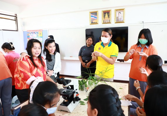 ภาพกิจกรรม  คณะวิทยาศาสตร์และเทคโนโลยี จัดค่ายวิทยาศาสตร์สัญจร ปีการศึกษา 2566  โรงเรียนคณฑีพิทยาคม