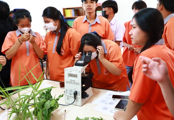 ภาพกิจกรรม  คณะวิทยาศาสตร์และเทคโนโลยี จัดค่ายวิทยาศาสตร์สัญจร ปีการศึกษา 2566  โรงเรียนคณฑีพิทยาคม