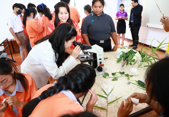ภาพกิจกรรม  คณะวิทยาศาสตร์และเทคโนโลยี จัดค่ายวิทยาศาสตร์สัญจร ปีการศึกษา 2566  โรงเรียนคณฑีพิทยาคม