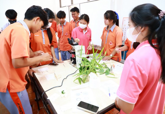 ภาพกิจกรรม  คณะวิทยาศาสตร์และเทคโนโลยี จัดค่ายวิทยาศาสตร์สัญจร ปีการศึกษา 2566  โรงเรียนคณฑีพิทยาคม