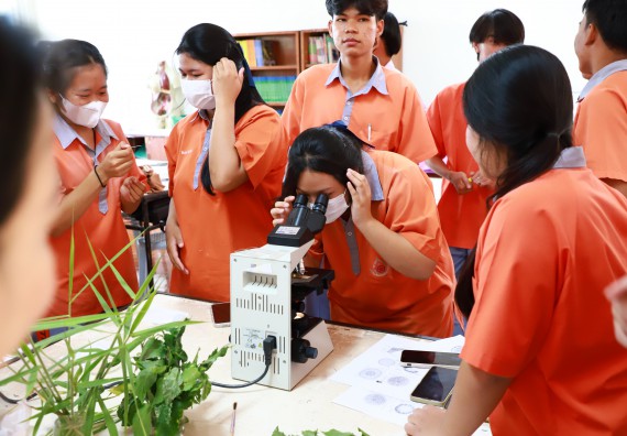 ภาพกิจกรรม  คณะวิทยาศาสตร์และเทคโนโลยี จัดค่ายวิทยาศาสตร์สัญจร ปีการศึกษา 2566  โรงเรียนคณฑีพิทยาคม
