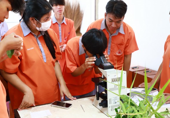 ภาพกิจกรรม  คณะวิทยาศาสตร์และเทคโนโลยี จัดค่ายวิทยาศาสตร์สัญจร ปีการศึกษา 2566  โรงเรียนคณฑีพิทยาคม