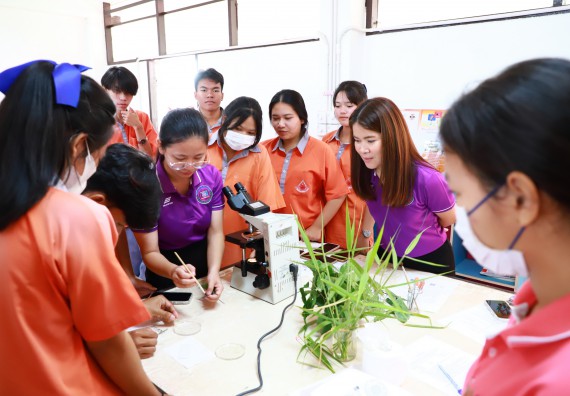 ภาพกิจกรรม  คณะวิทยาศาสตร์และเทคโนโลยี จัดค่ายวิทยาศาสตร์สัญจร ปีการศึกษา 2566  โรงเรียนคณฑีพิทยาคม
