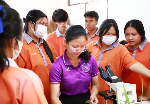 ภาพกิจกรรม  คณะวิทยาศาสตร์และเทคโนโลยี จัดค่ายวิทยาศาสตร์สัญจร ปีการศึกษา 2566  โรงเรียนคณฑีพิทยาคม