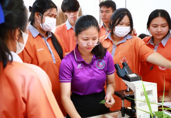 ภาพกิจกรรม  คณะวิทยาศาสตร์และเทคโนโลยี จัดค่ายวิทยาศาสตร์สัญจร ปีการศึกษา 2566  โรงเรียนคณฑีพิทยาคม