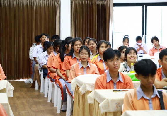 ภาพกิจกรรม  คณะวิทยาศาสตร์และเทคโนโลยี จัดค่ายวิทยาศาสตร์สัญจร ปีการศึกษา 2566  โรงเรียนคณฑีพิทยาคม